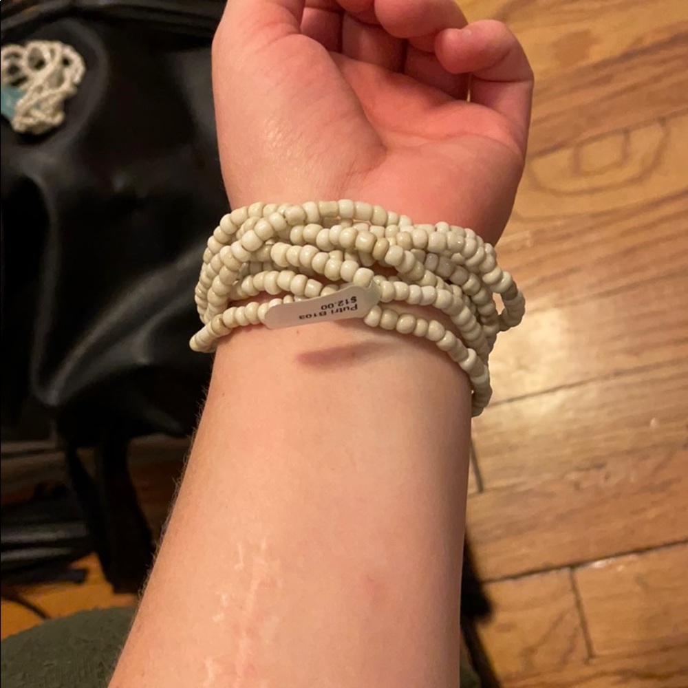 Bracelets - Picture 4 of 4